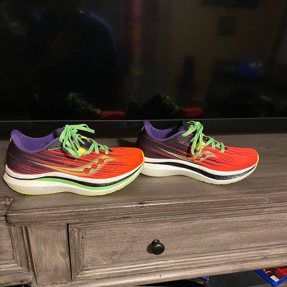 Womens Saucony shoes